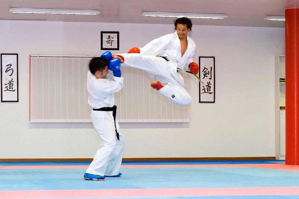 Olivier Knupfer 7e Dan Karate Club Valais Sion Suisse Switzerland